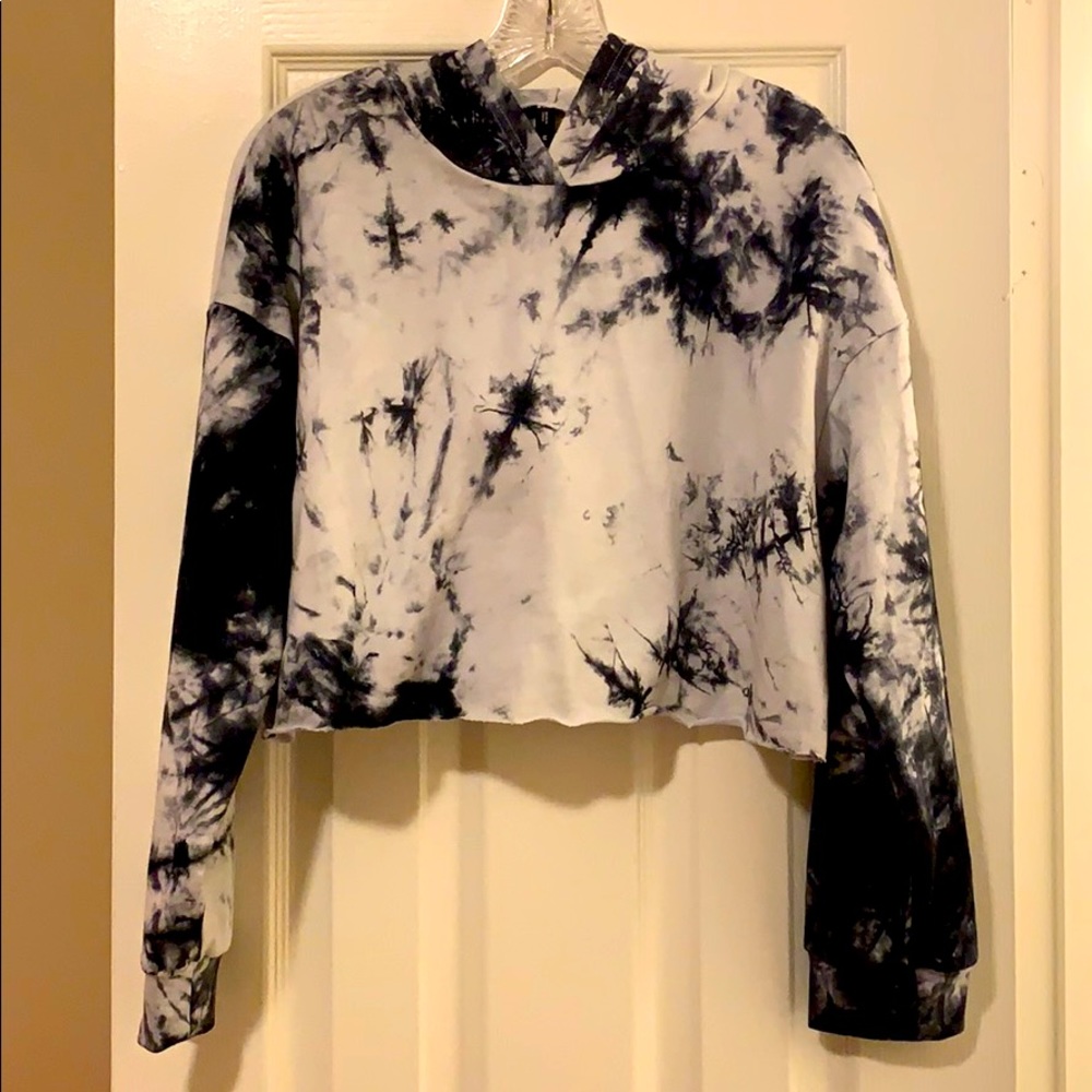 Cropped tye-dye hoodie